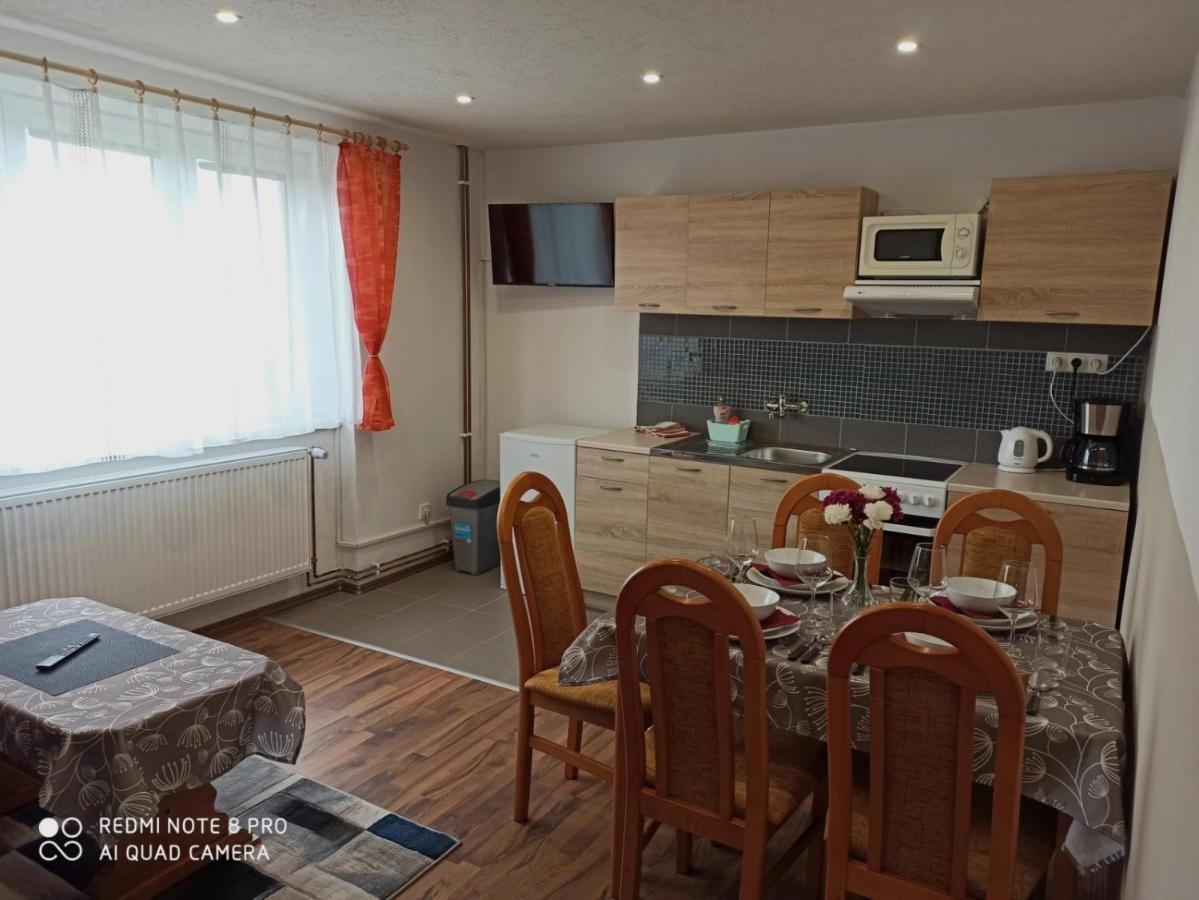 Apartman U Vrbu Черна-в-Пошумаві Екстер'єр фото